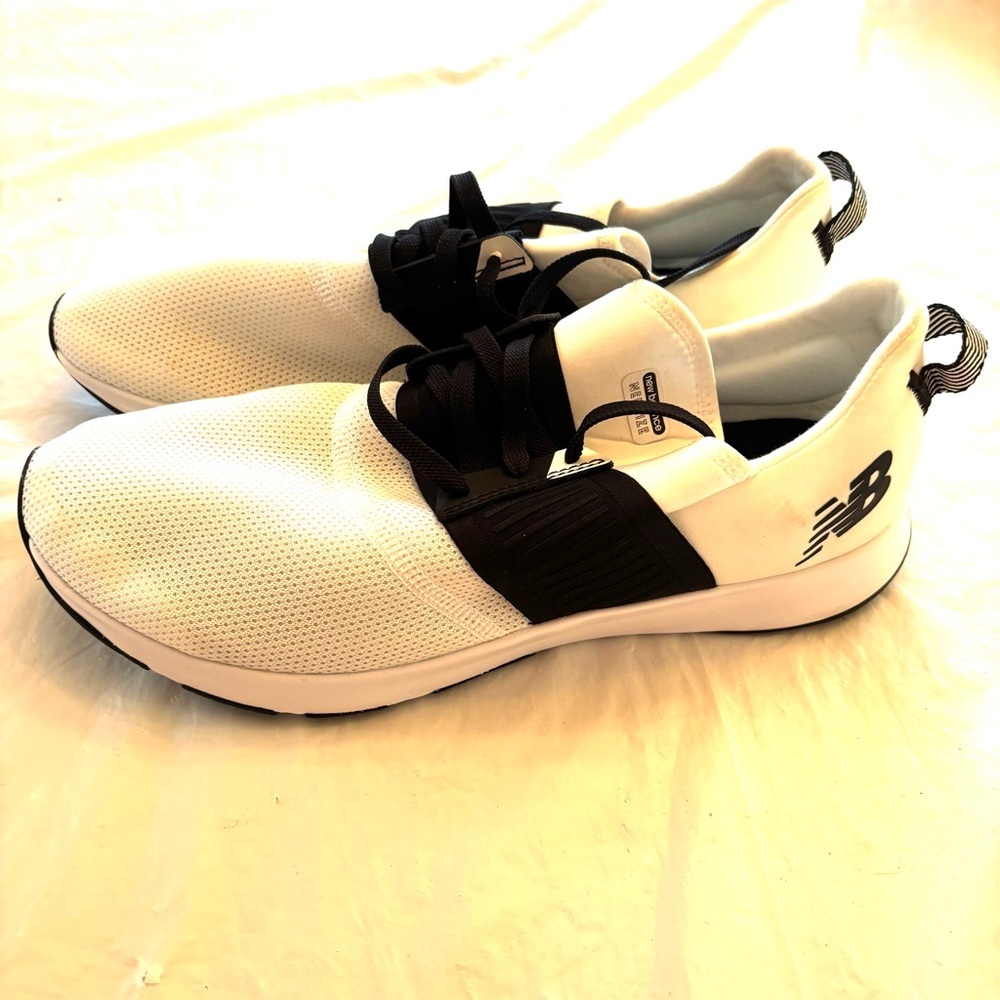 NWOT New Balance Dynasoft Nergize v3 White and Black Sneakers SZ 10 - Picture 4 of 12